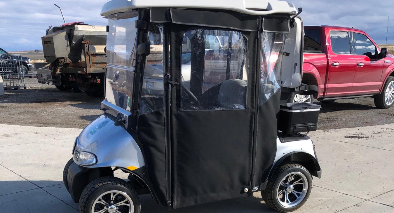 golf cart with cover